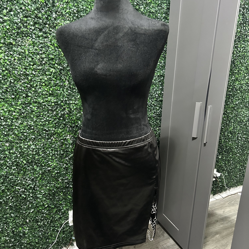 SHEIN Black Pencil Skirt with Silver Chain Detail